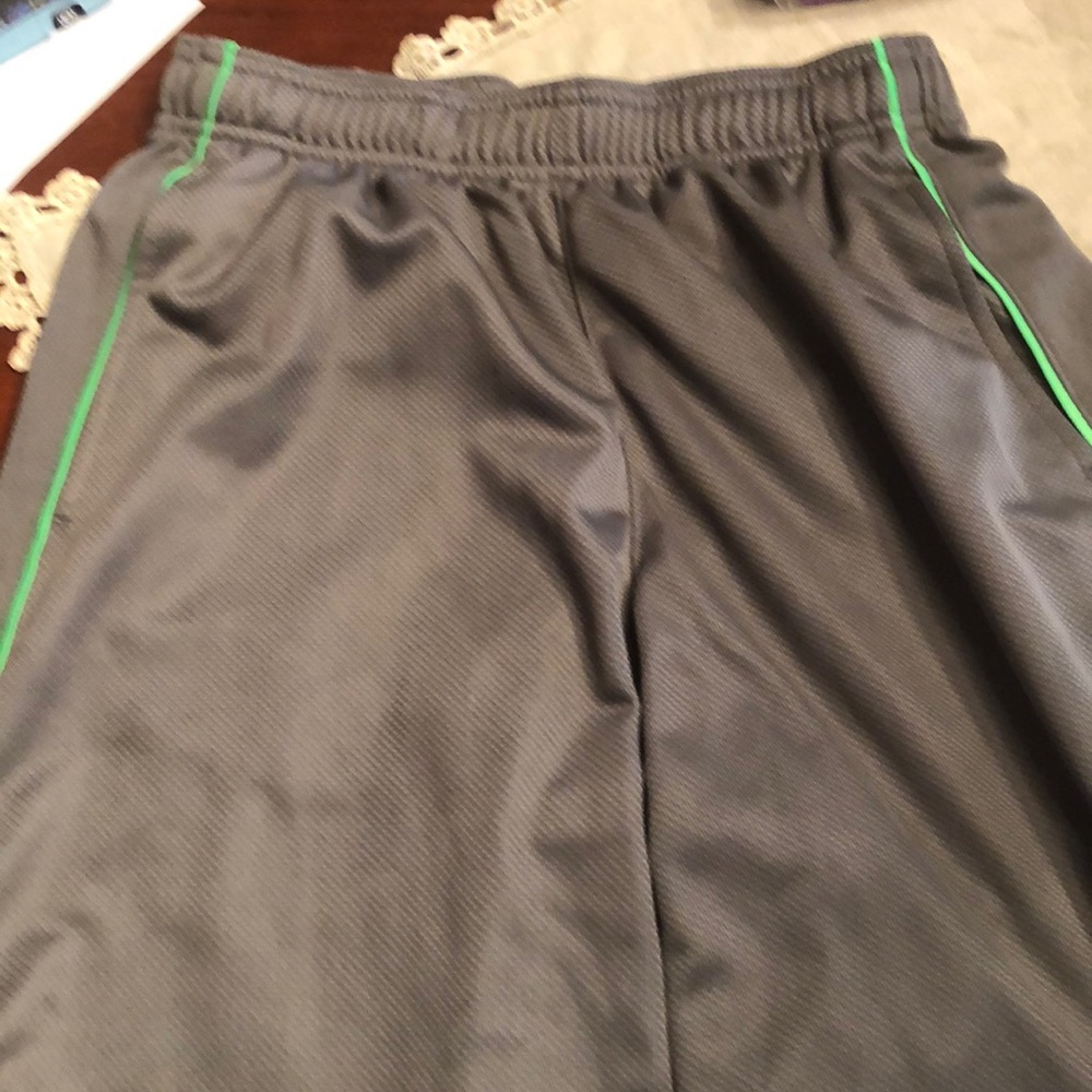 Champion Shorts Size 12-14 (L)